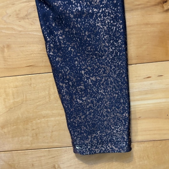 Peloton Show Up Sparkle Leggings Womens Size Medium Navy Blue Foil Details - Picture 5 of 8